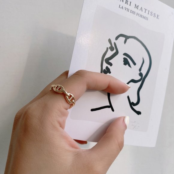 Golden Chain Knot Link Open Ring - Picture 6 of 12